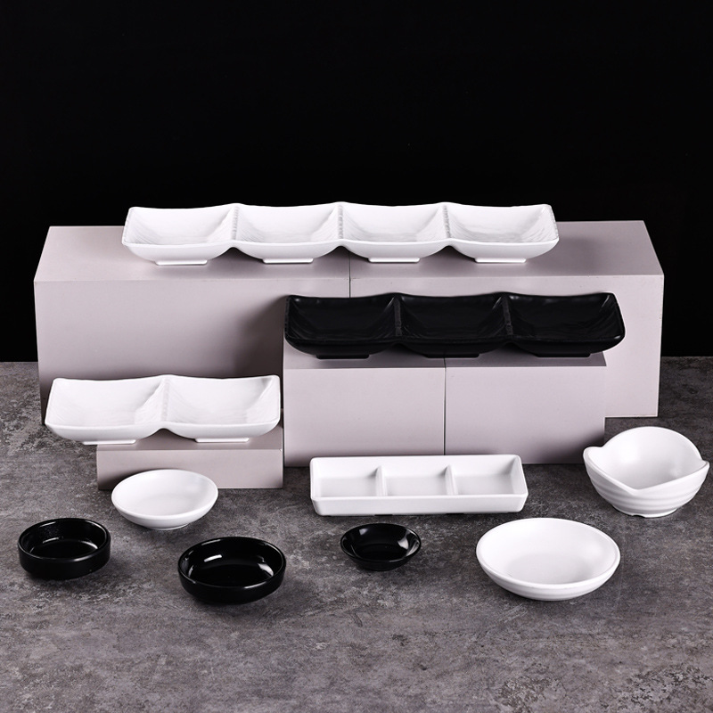 Melamine Japanese and Korean seasoning dish, white round plate, two-compartment seasoning dish, black three-compartment and four-compartment barbecue dipping sauce dish details Picture