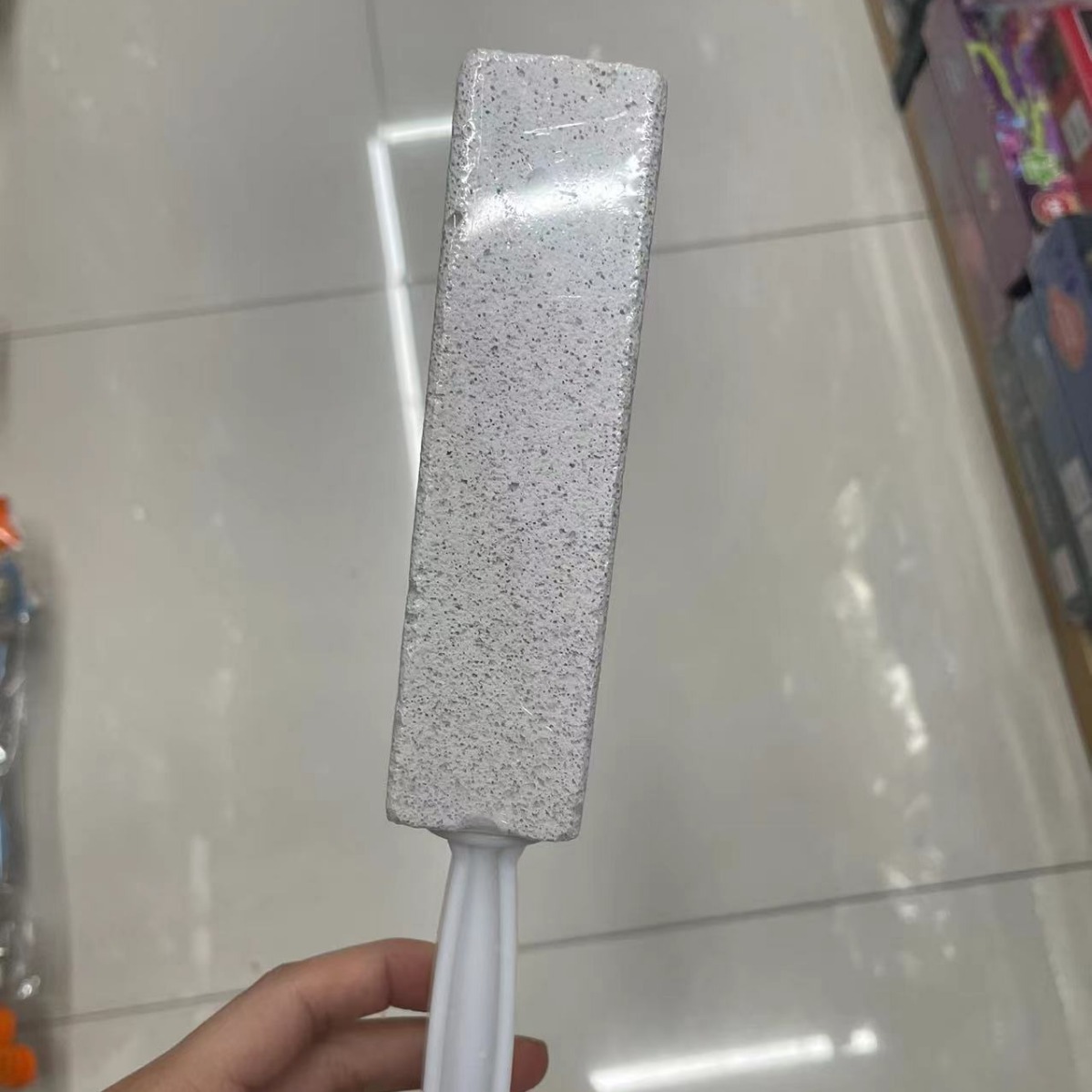 Bathroom toilet cleaning pumice toilet brush cleaning stick, convenient for cleaning dead corners and crevices, pumice toilet brush Application Scenario