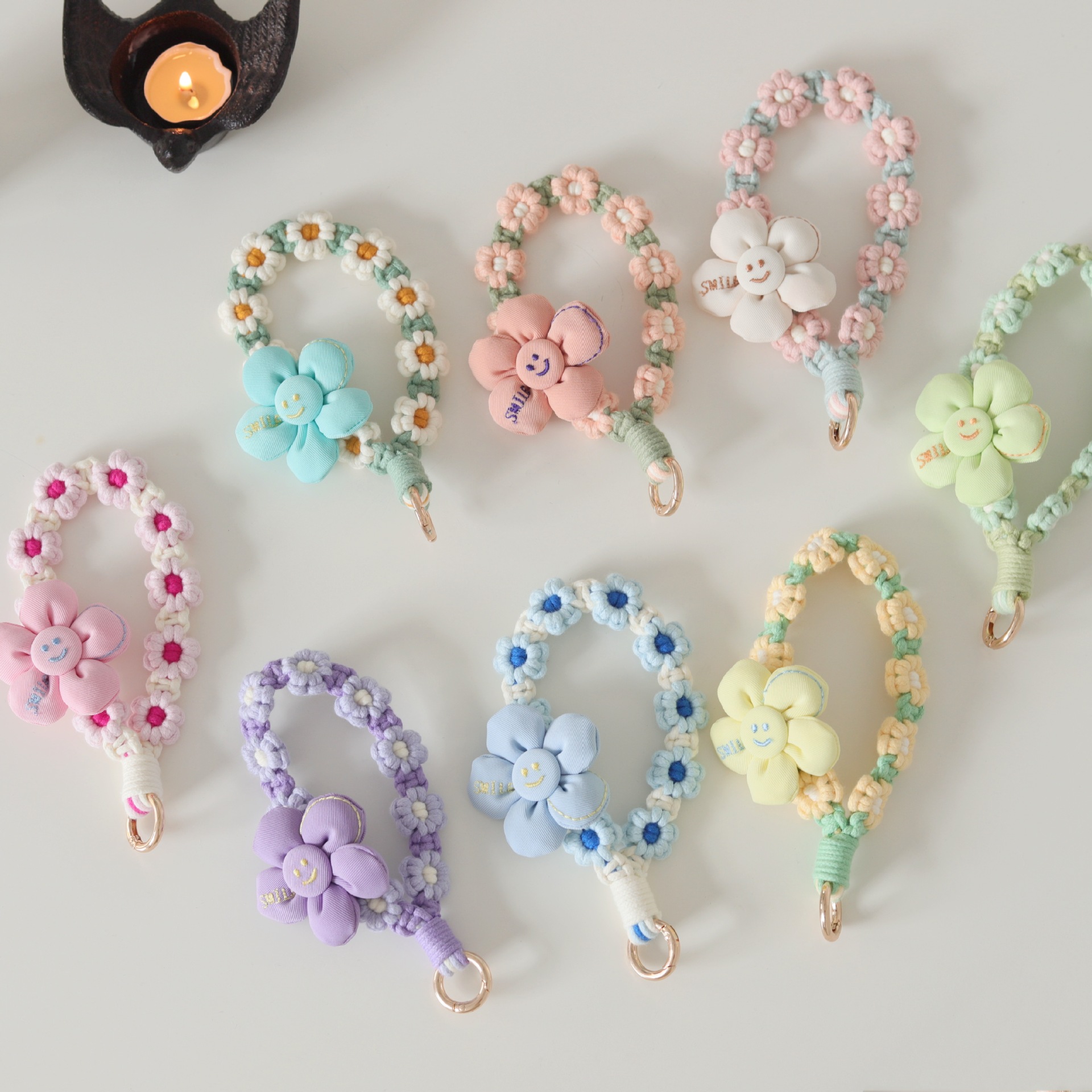 Cute handcrafted flower keychains from Japan and South Korea, mobile phone pendants, three-dimensional flower wrist lanyards, handmade gifts for women