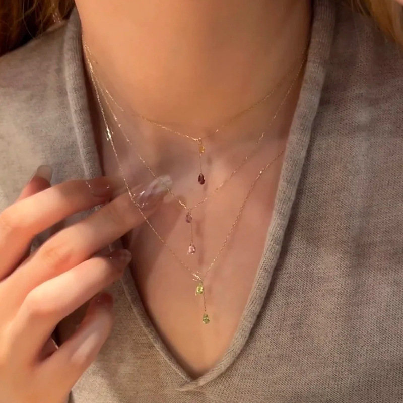 French retro sparkling water drop zirconium ultra-fine necklace, a light luxury, niche and high-end layering style collarbone chain accessory for women Specification image