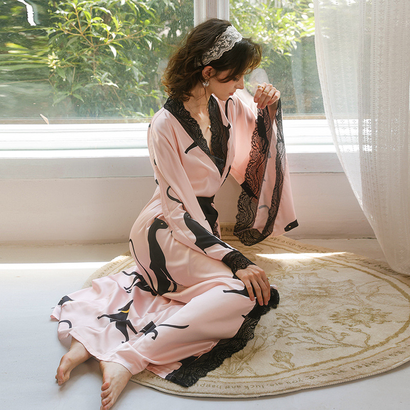 Feiyun retro leopard print lace patchwork sexy long bathrobe Pink silk lace-up Home gown 943 Application Scenario