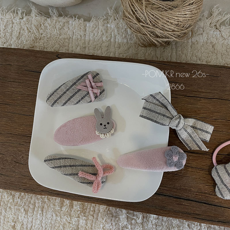 Cute hair accessories, hair clips, hair bands, grab clips, acetate shark clips, cloud-shaped hair accessories for children and girls are available in a variety of styles to choose from Specification image