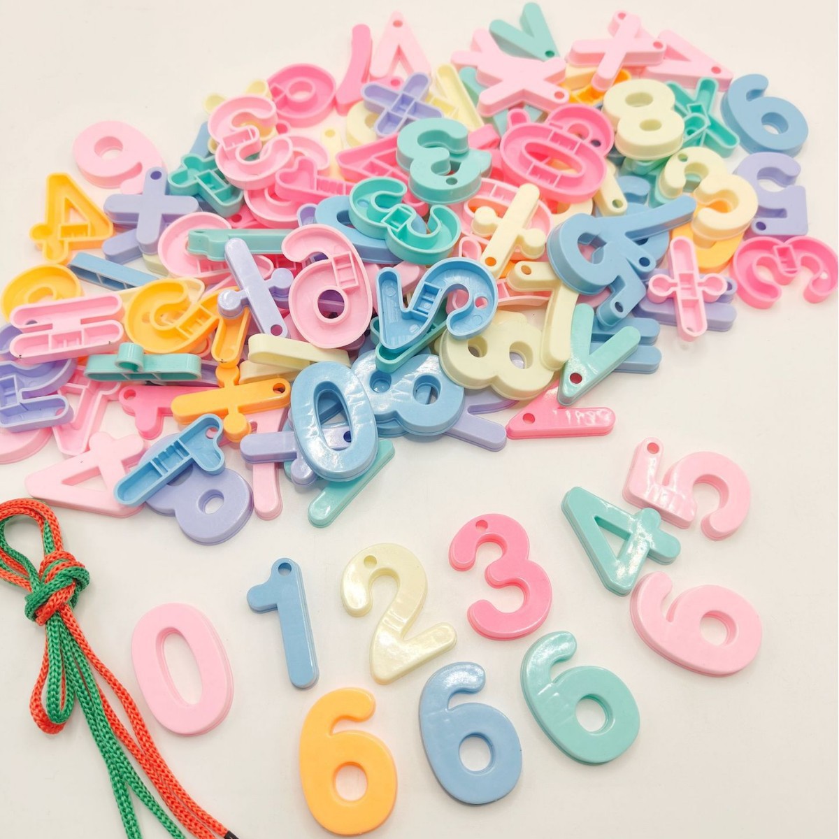 Cross-border wholesale of educational toys, children's magnetic alphanumeric early education accessories Item Picture
