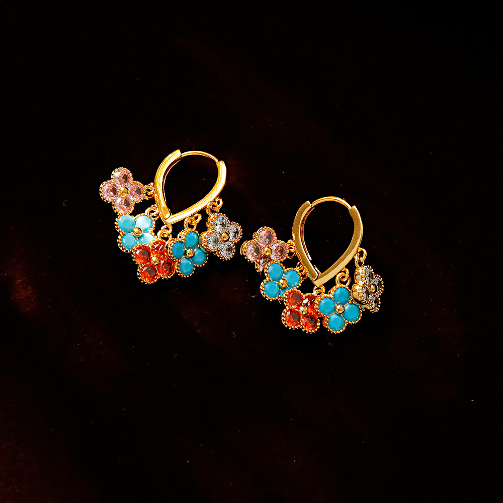 Hyacinth shake sonic boom color de cuatro hojas pendientes hebillas de oído moda exquisita temperamento versátil zirconia earwear ligero lujo sensación de alto nivel details Picture