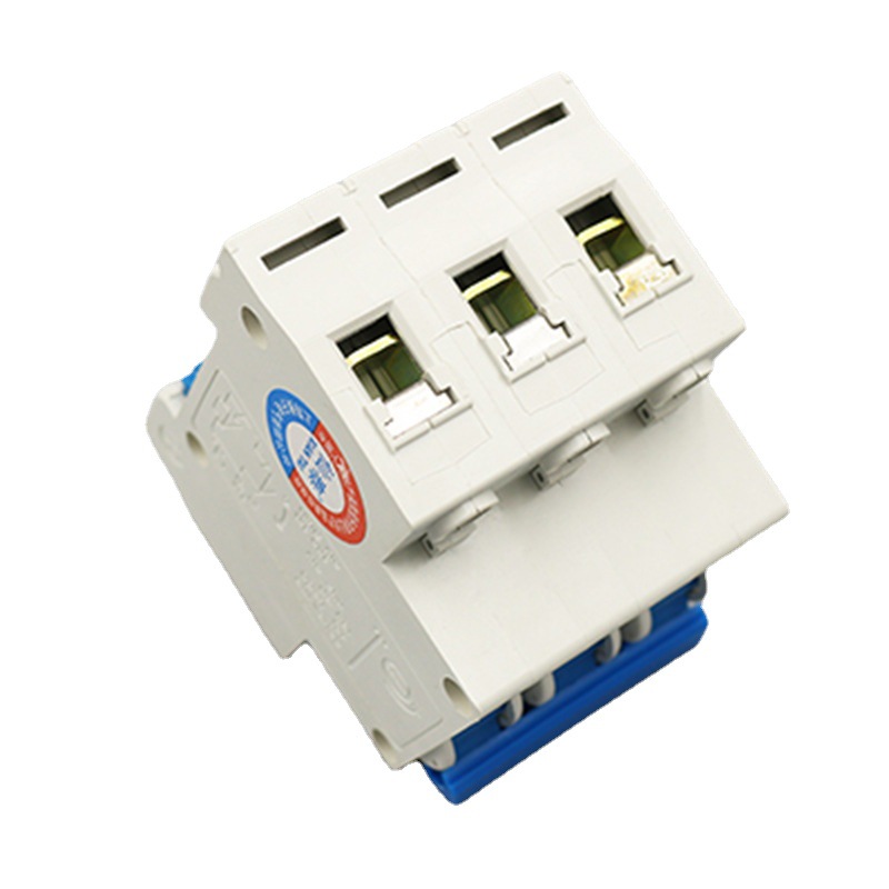 空气开关4P/断路器/德力西隔离开关白底实物图