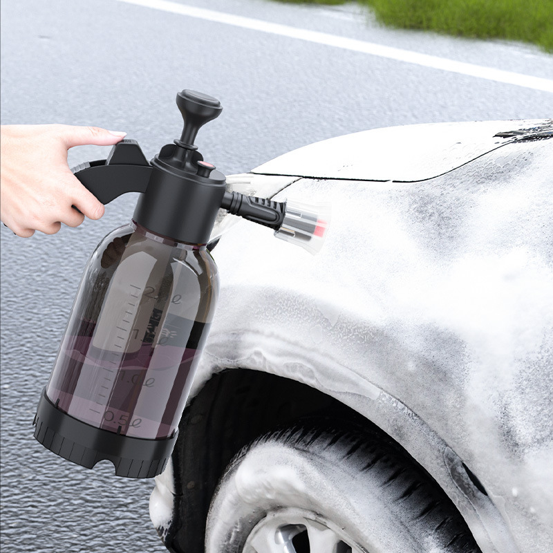 Essential handheld water gun for car washing, 2L high-pressure foam car wash liquid spray bottle for household use, cleaning supplies Application Scenario