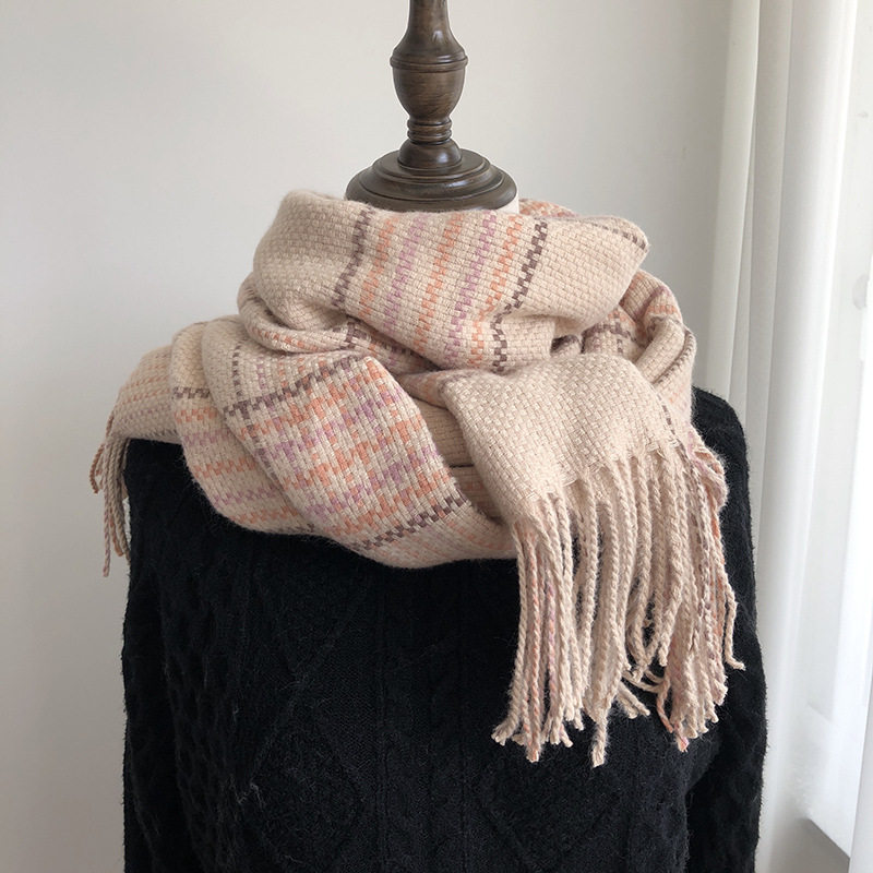 One-piece consignment of new faux cashmere checkered scarves for women, European, American, Korean and Japanese styles, thick and warm tassel shawls for autumn and winter, wholesale at street stalls Specification image