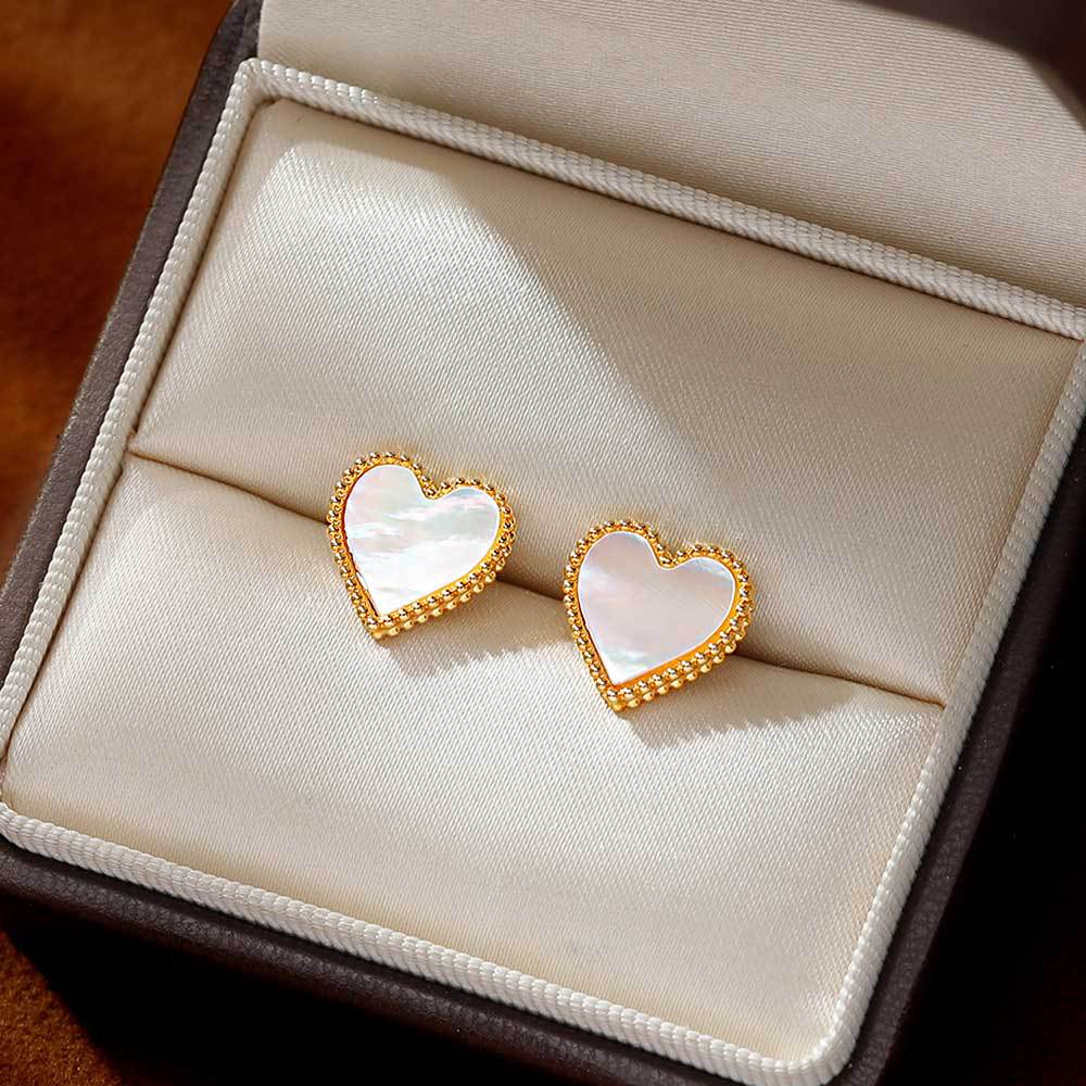 Hyacinth Lace heart-shaped stud earrings, natural white mother-of-pearl earrings, 2026 live-streaming bestsellers, light luxury, high-end and elegant earrings Application Scenario