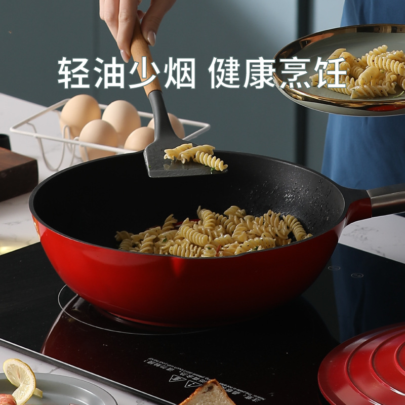 Colored pottery enamel blue diamond non-stick wok, household multi-color flat-bottomed cooking wok Application Scenario