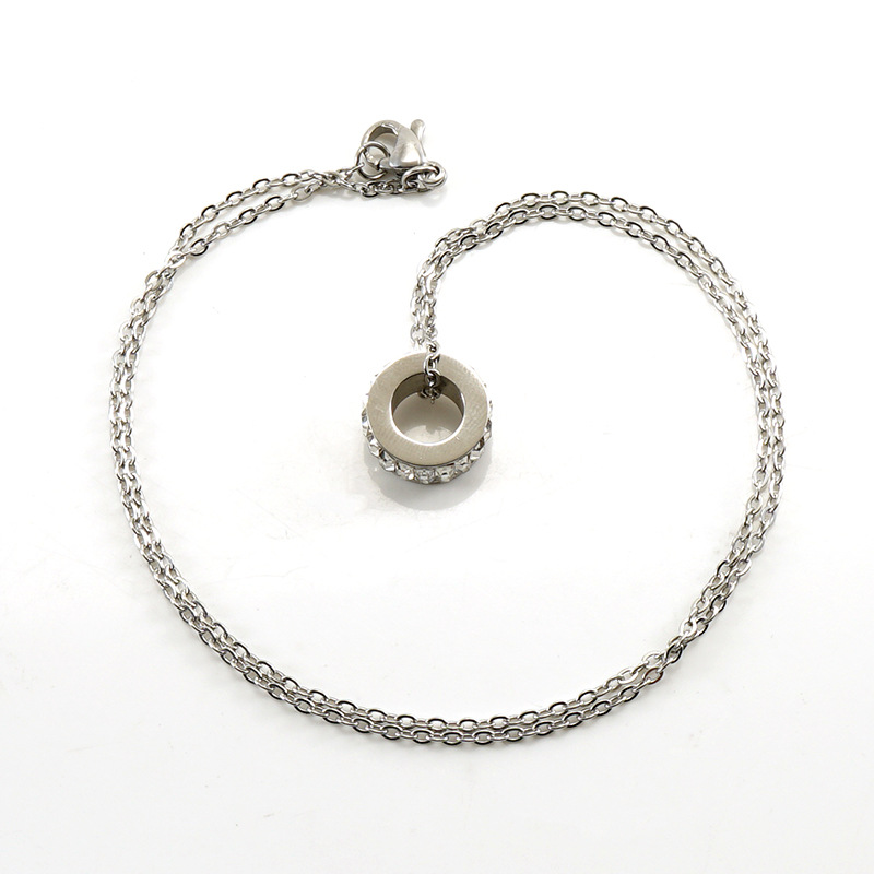 Cross-border European and American fashionable and versatile stainless steel necklace, women's collarbone chain, light luxury and high-end, non-fading titanium steel jewelry