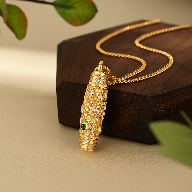 Copper gold-plated multi-fortune nine-eye sky pearl necklace, diamond-encrusted retro pendant, unique ethnic style collarbone chain, artistic and retro style details Picture