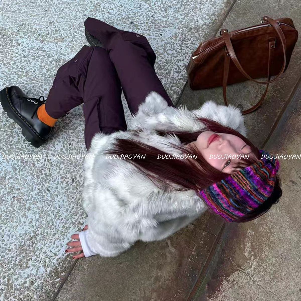 The new autumn and winter colorful woolen hair band is a popular choice for women. It features a knitted warm headband with a wide edge and elastic windproof hair tie Specification drawing