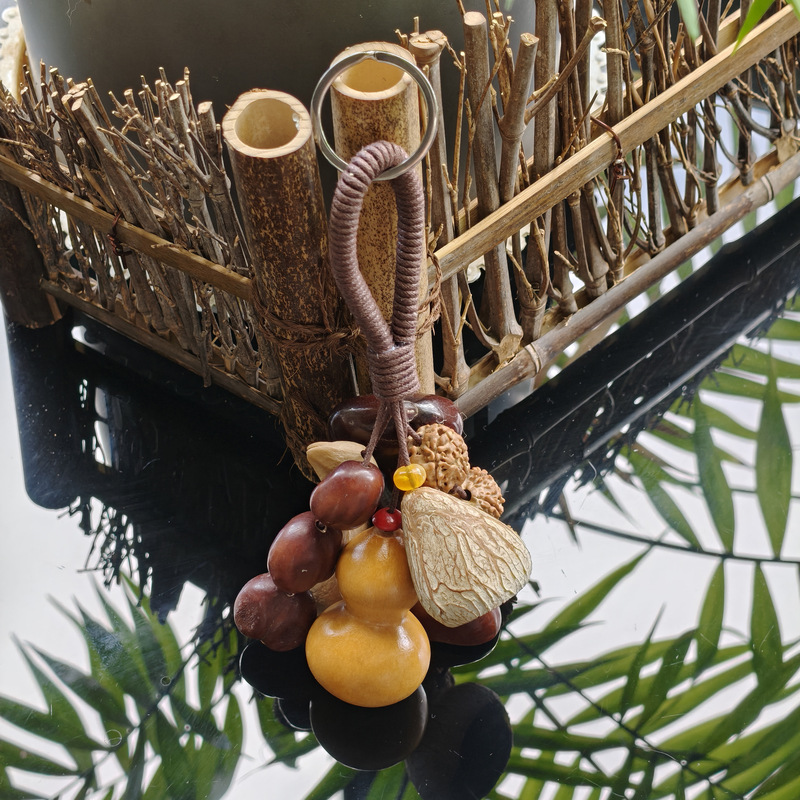 串花藤吊/食玩摆件对对碰/仿真水果吊坠/台球杆巧克粉/毛线钥匙扣产品图