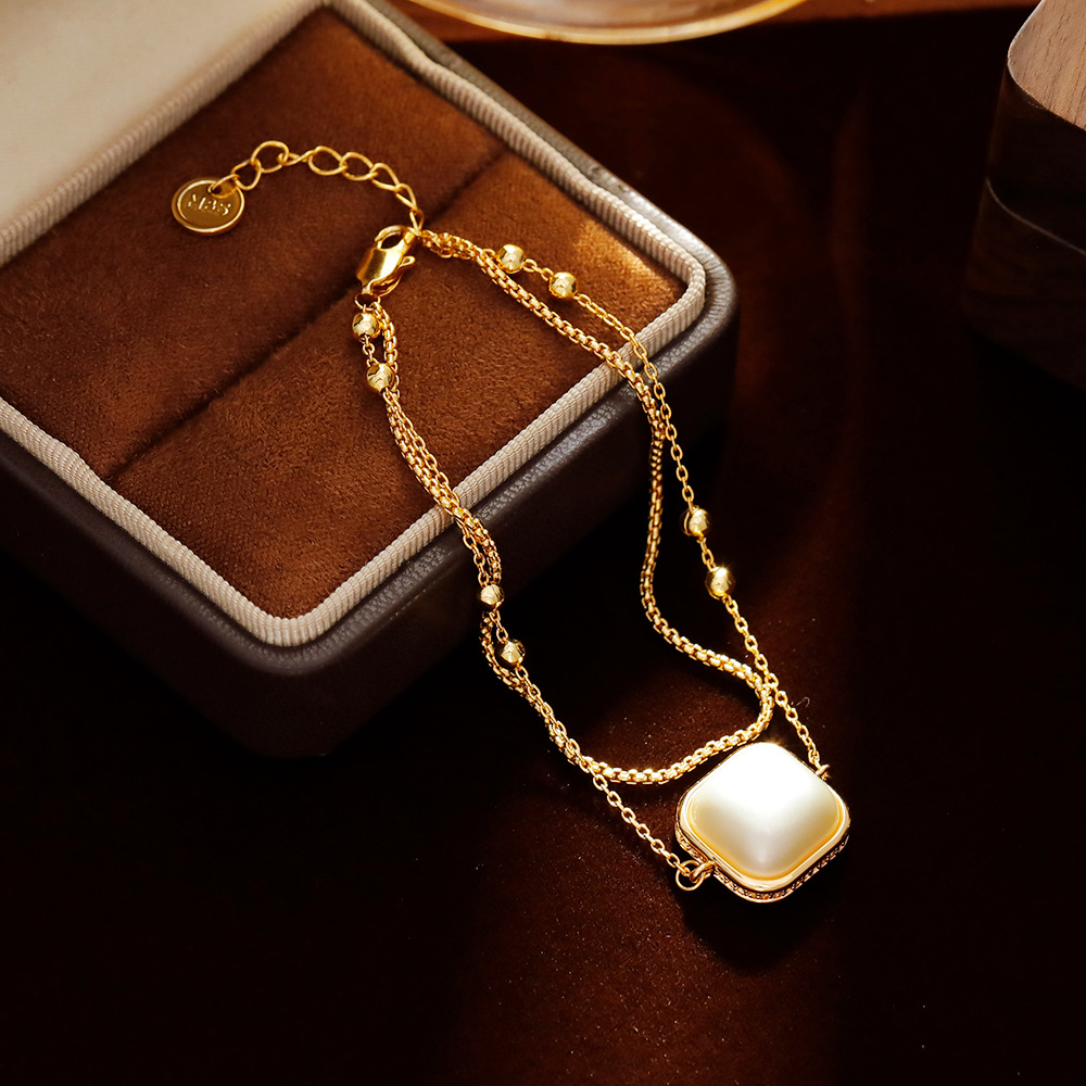 Hyacinth simple geometric cube sugar resin pendant bracelet with double-layer layering 2025 Douyin bestseller, a light luxury and high-end accessory for women details Picture