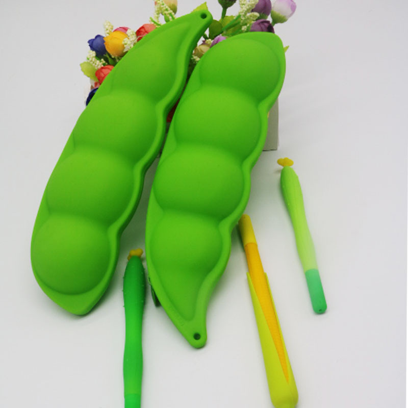 New silicone pea pencil case for students, large-capacity pencil case, storage, super large capacity, creative Application Scenario