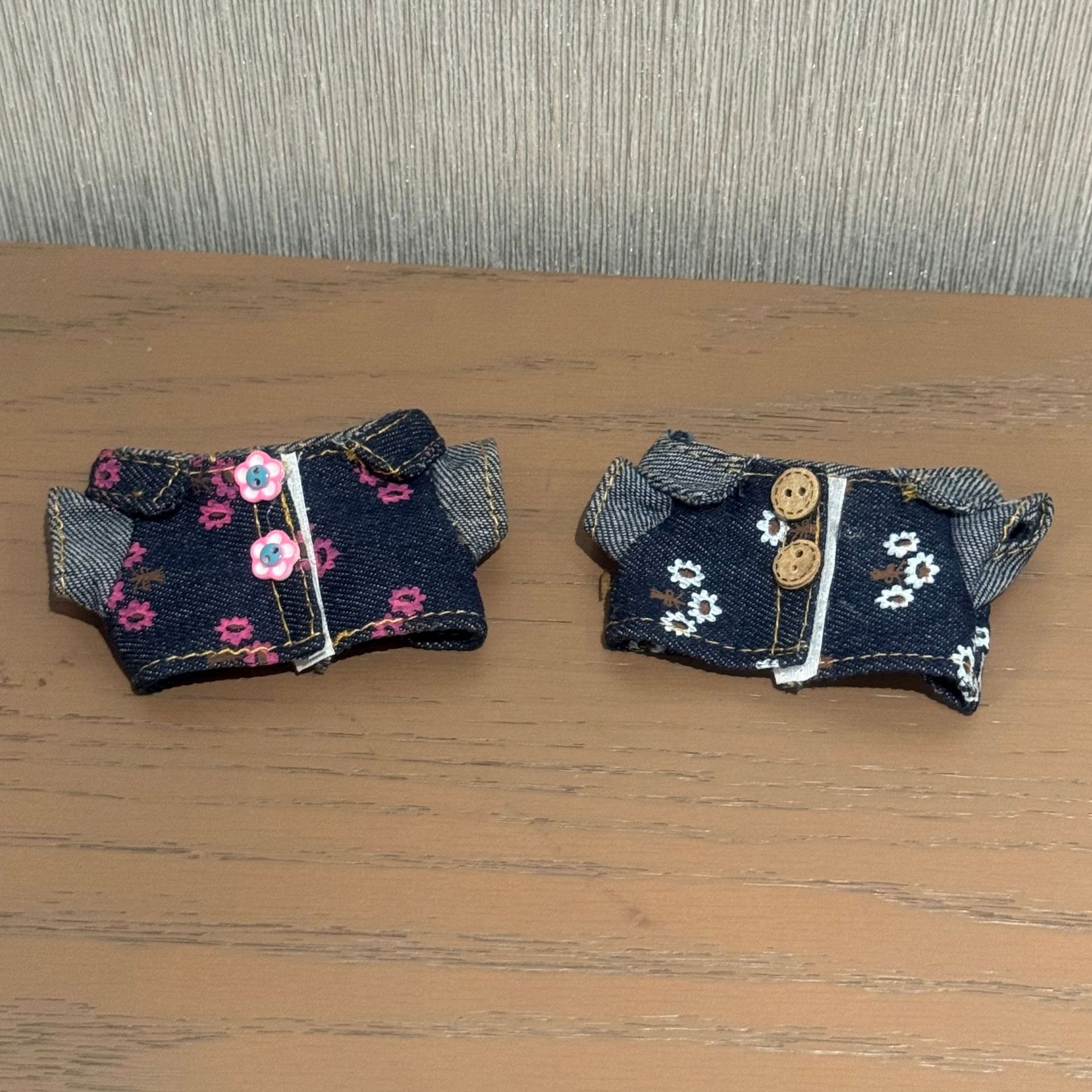 现货15-20cm搪胶印花牛仔裤背带裤衬衫上衣潮流搪胶娃娃公仔服饰搭配娃娃衣服