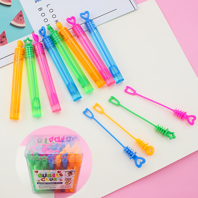 Mini heart-shaped five-pointed star bubble sticks that can't break the bubble water, a variety of colorful children's toys, all come with bubble sticks Application Scenario