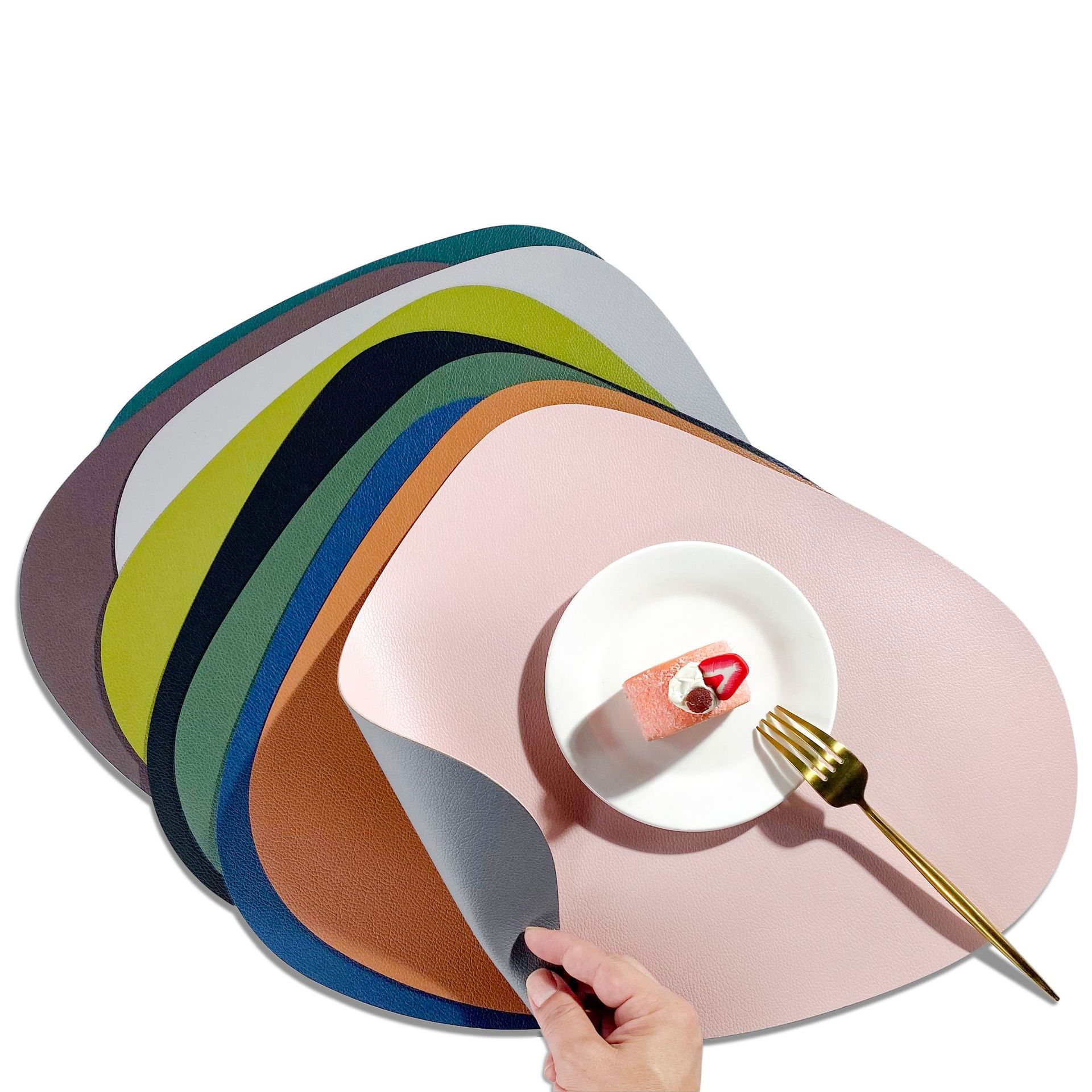 现货双面荔枝纹皮革餐垫防水北欧风西餐垫水滴酒店隔热垫耐磨桌垫细节图