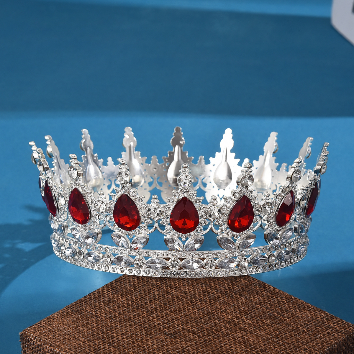 European-style cross-border crown headwear with a high-end Baroque crown for brides, wedding dress accessories, birthday and coming-of-age ceremony crowns full figure