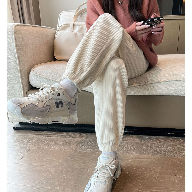 White Chenille sportswear women's pants for autumn and winter 2025 new style, with fleece and thickened ultra-thick corset sweatpants for outerwear details Picture
