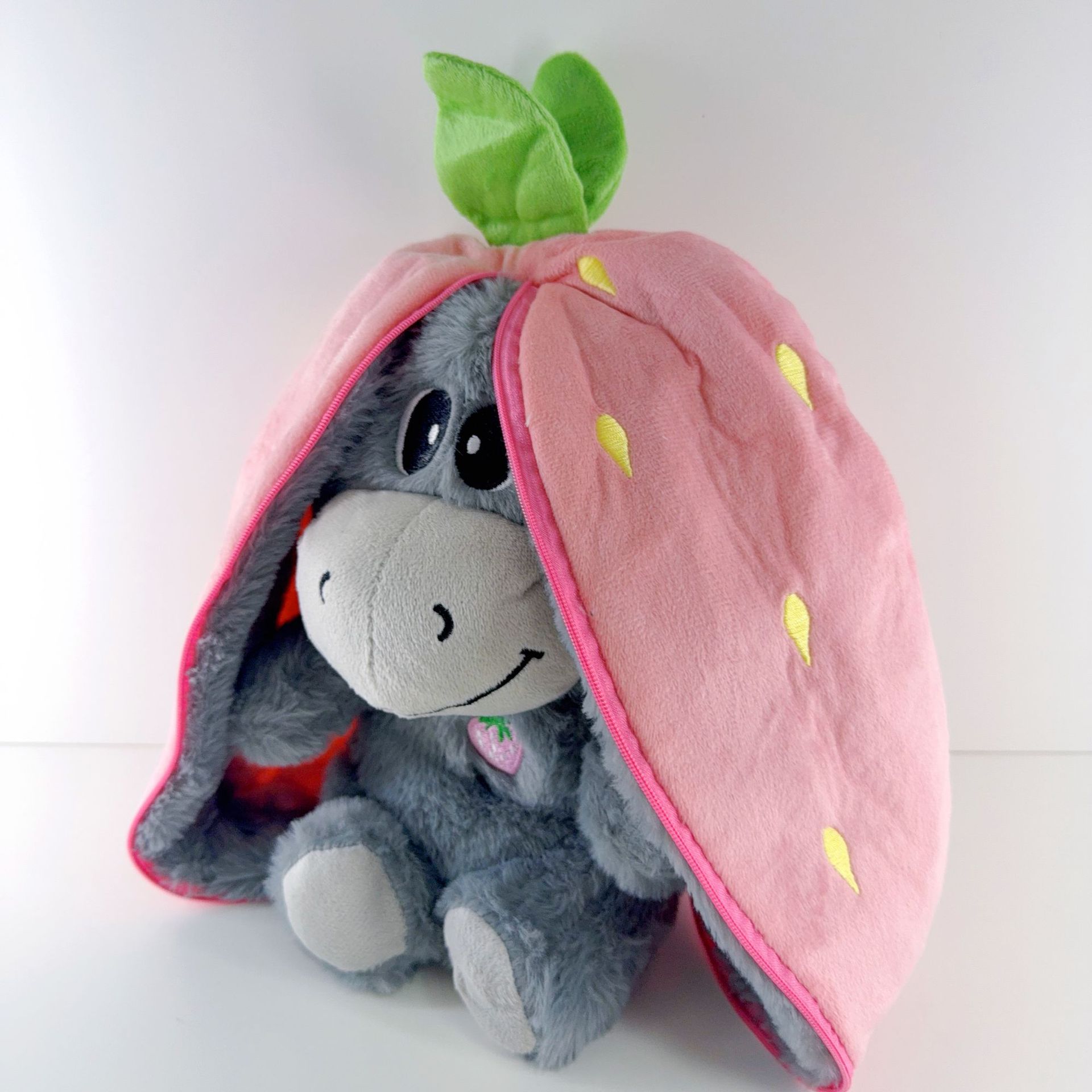 Cross-border in-stock toys: Breathing avocado gorilla plush doll, children's soothing doll, baby gift Application Scenario