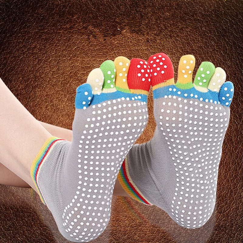 Yoga five-finger socks for women, professional yoga socks, anti-slip socks, suitable for all seasons, medium and short five-toe open-toe socks wholesale