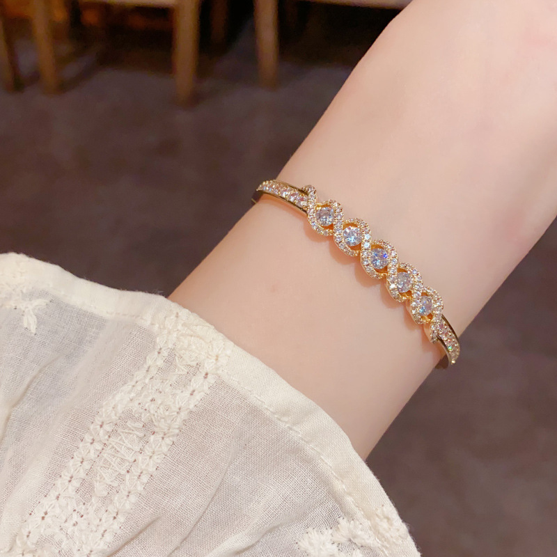 Amazon cross-border micro-inlaid zirconium wound bracelet, personalized, light luxury, fashionable, retro, super shiny and high-end bracelet wholesale