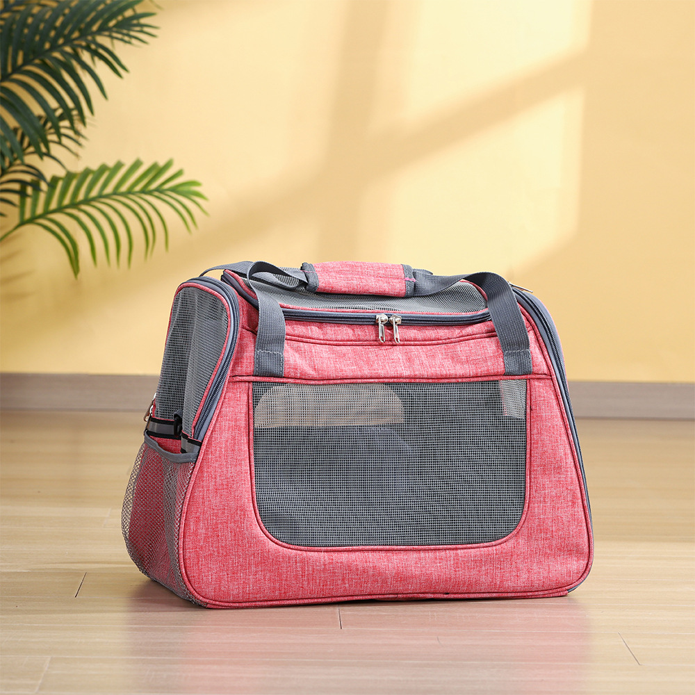 Rongka Pet Cross-border Fashion Transparent Cat Bag, portable pet shoulder bag for going out, breathable pet single-shoulder bag, cat and dog hand-held pet bag Application Scenario