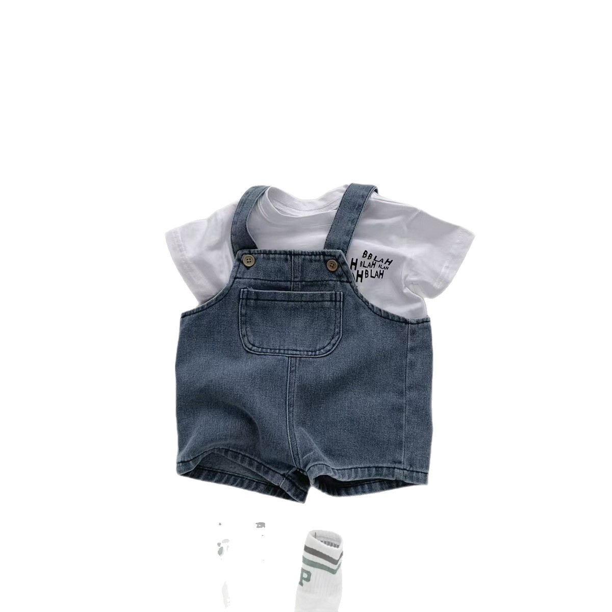 Baby denim carrier shorts Set 2025 New style Children's white T-shirt Summer thin two-piece set for boys and girls Item Picture