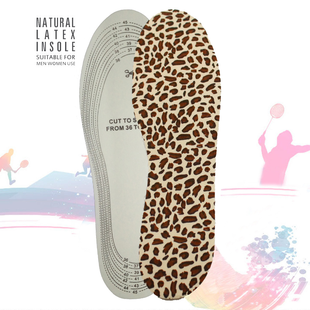 وفي الربيع والصيف، يمكن استخدام الحمامات الرياضية الناعمة والمريحة من البولالبوليستر