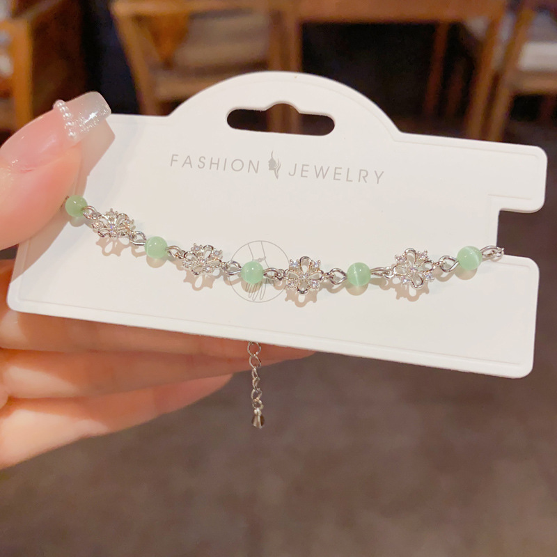 Fresh and elegant, fashionable, super fairy-like diamond-encrusted hollowed-out flower bracelet, light luxury, niche and high-end, versatile jewelry wholesale Specification image