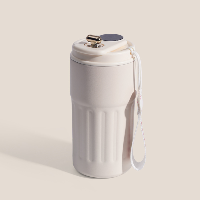 Pantalla de temperatura inteligente 304 tazas aislantes de acero inoxidable tazas de café para hombres y mujeres alto nivel de apariencia tazas de agua portátiles tazas simples personalizadas Application Scenario