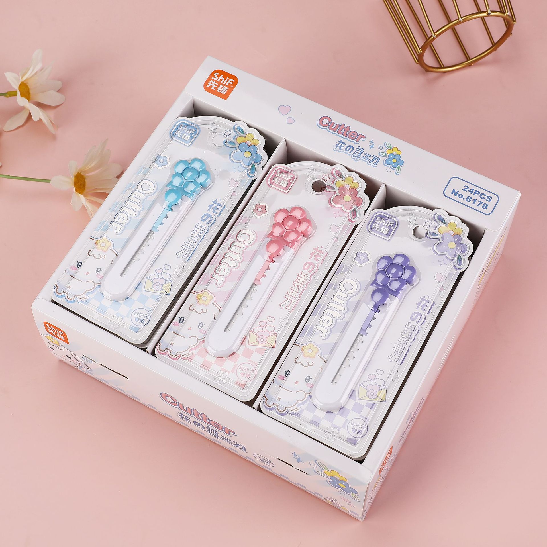 Pioneer 8178 Cartoon Flower Utility knife, parcel Unpacking small knife, paper cutting knife, wallpaper knife, hand knife, widely used by students Application Scenario
