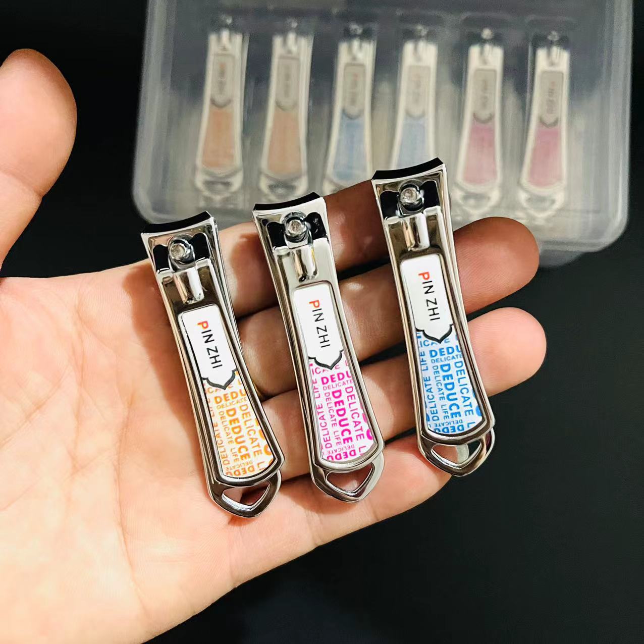 A628-3 nail clippers for both men and women, new style of flat-mouth household nail clippers, wholesale from 2-yuan store at street stalls Specification image