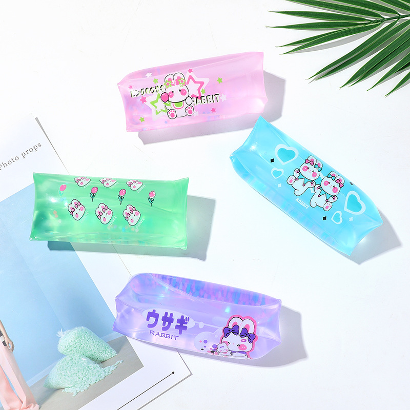 Douyin's same style water snake prank toy that can't be caught, stress-relieving large-sized flower rabbit, a popular Internet celebrity, is bored and can't hold the toy Application Scenario