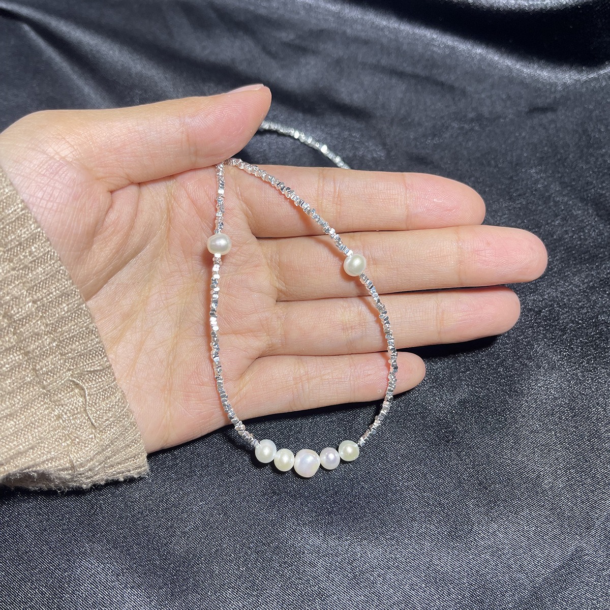 Gradient smile natural freshwater pearl silver necklace for women, S925 silver collarbone chain pendant, artistic style pendant details Picture