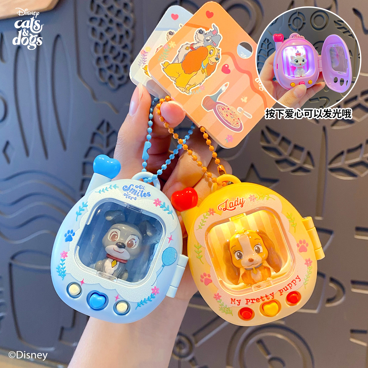 Genuine cartoon cat and dog series keychain pendants, cute pet dolls that glow, and adorable girls' backpack pendants Specification image