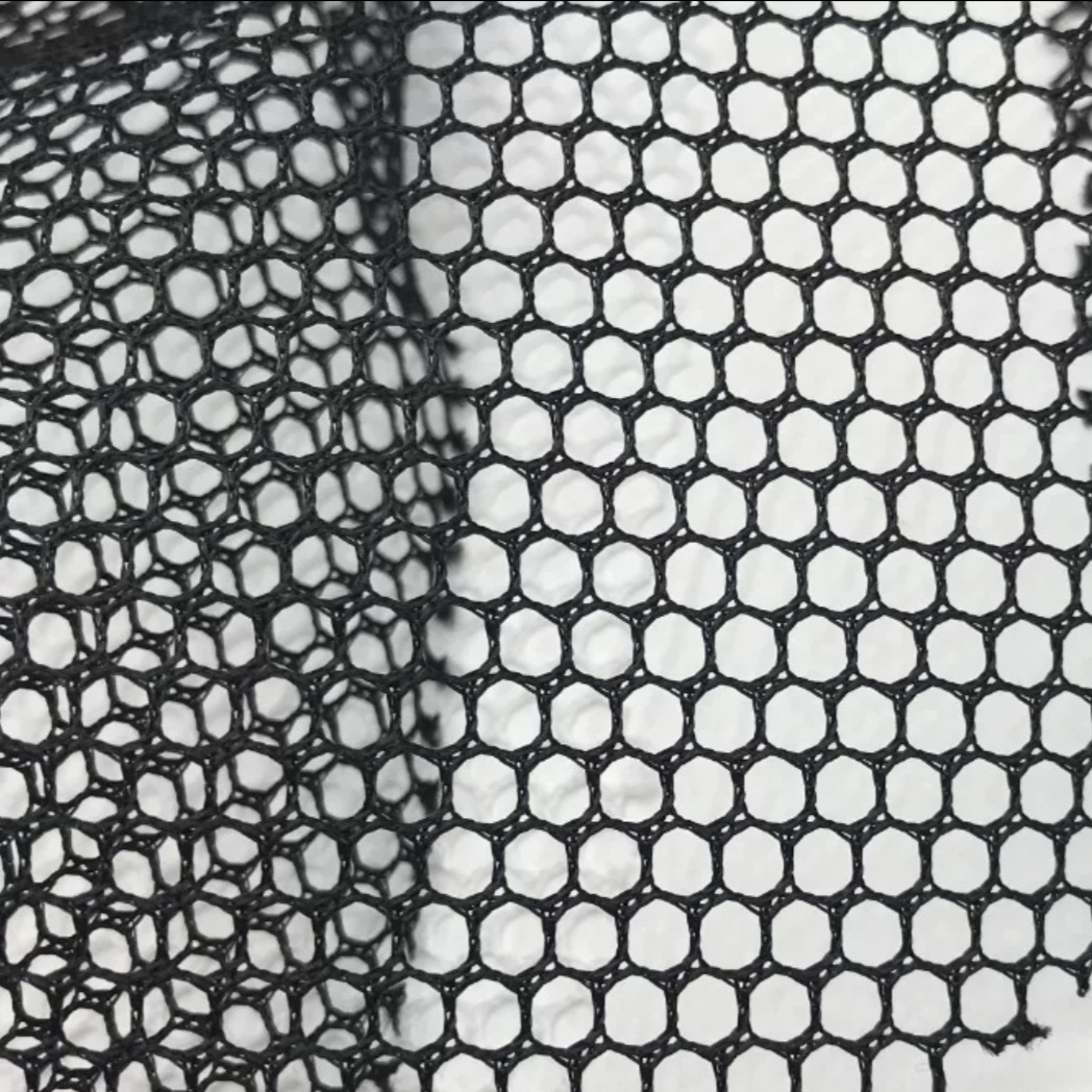 Mesh fabric, hexagonal mesh fabric, luggage, luggage storage bags, shoe materials, handbags, laundry bags, accessories, fabrics, Daye luggage materials Application Scenario