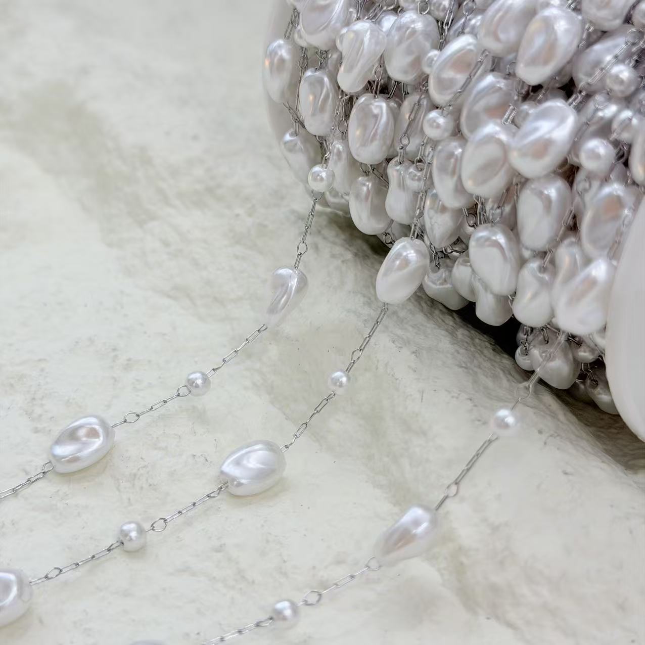 Cross-border premium sensory shaped twisted pearl cadena de 3 agujeros hecho a mano DIY collar pulsera accesorios accesorios accesorios accesorios semiacabados