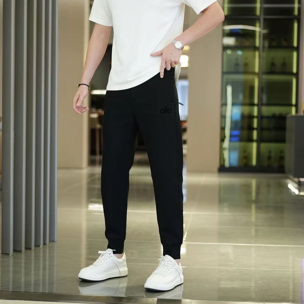 سروال هارلان ذو القدمين الهزيلين Specification image