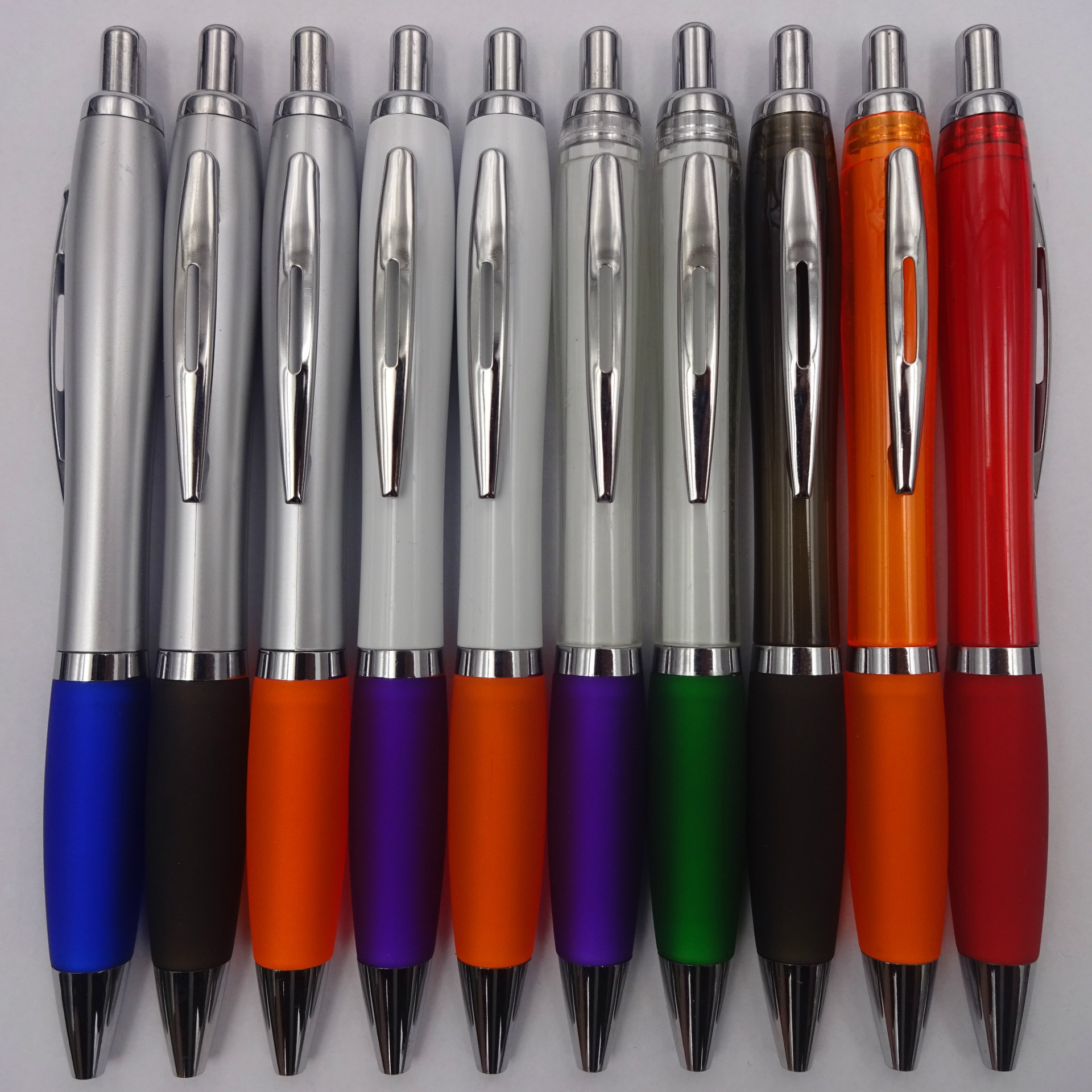 Factory direct sales ballpoint pens can be printed with logo advertising content. Ballpoint pens are suitable for enterprise meetings and teaching