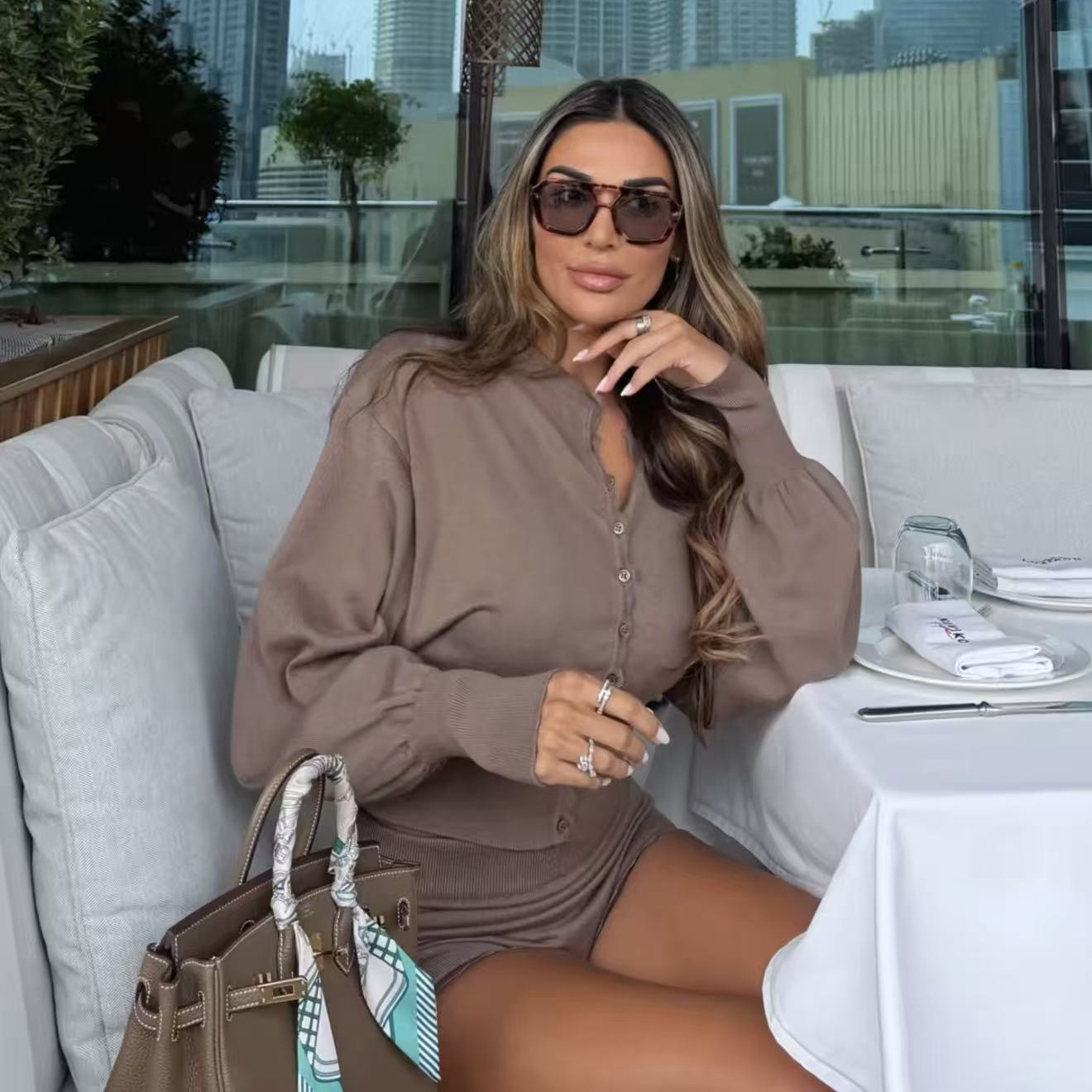 Aliexpress Cross-border Pass's best-selling 2026 Spring New Commuter style knitted slimming cardigan top and shorts set Specification drawing