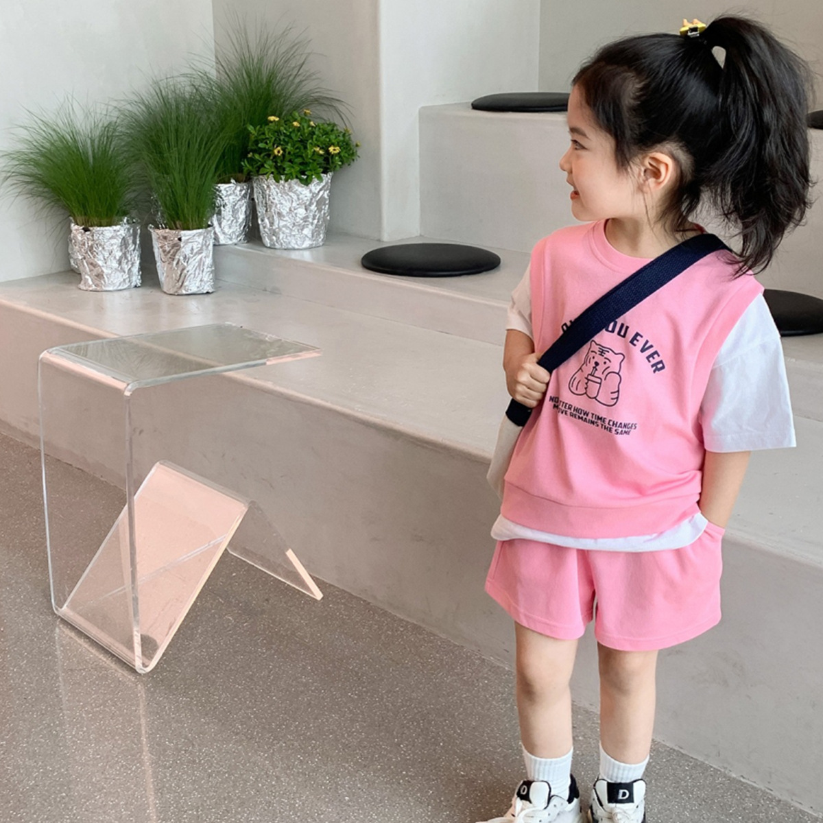 Summer children's clothing for girls, two-piece short-sleeved T-shirts, casual shorts, baby sets, Huzhou Zhili children's clothing trend Specification image