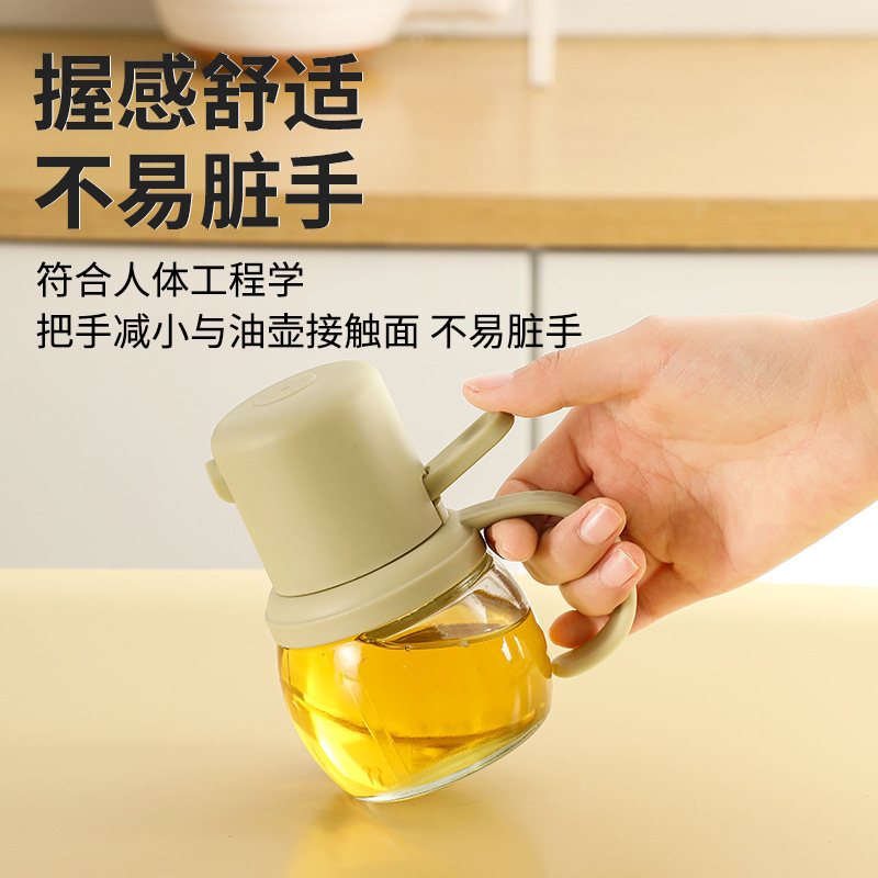 Kitchen glass oil can, high-temperature resistant household oil spray can, thickened sealed oil spray bottle, large-capacity oil tank, no oil hanging Application Scenario