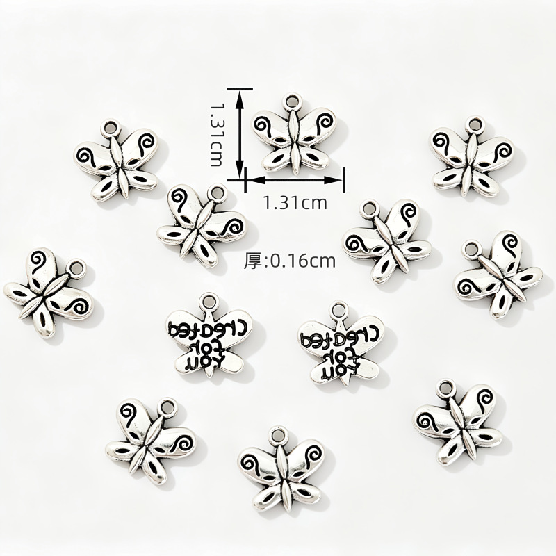 Retro alloy butterfly and dragonfly pendants, dragonfly and butterfly pendants, DIY handmade bracelets, necklaces, accessories wholesale Application Scenario