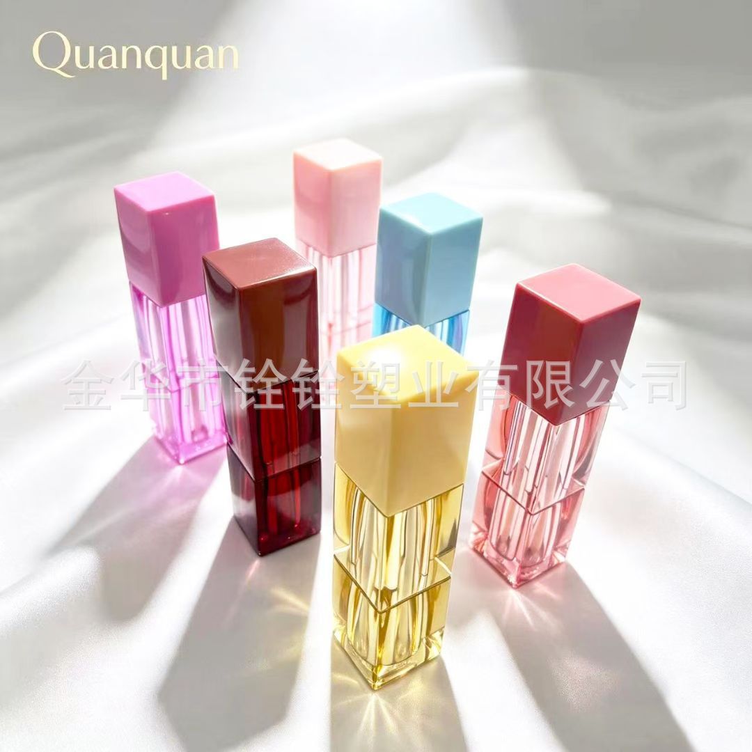 LG34 Lip gloss empty tube 4ML Square lip gloss and lip gloss bottle cap Cosmetics packaging material wholesale factory customization Application Scenario