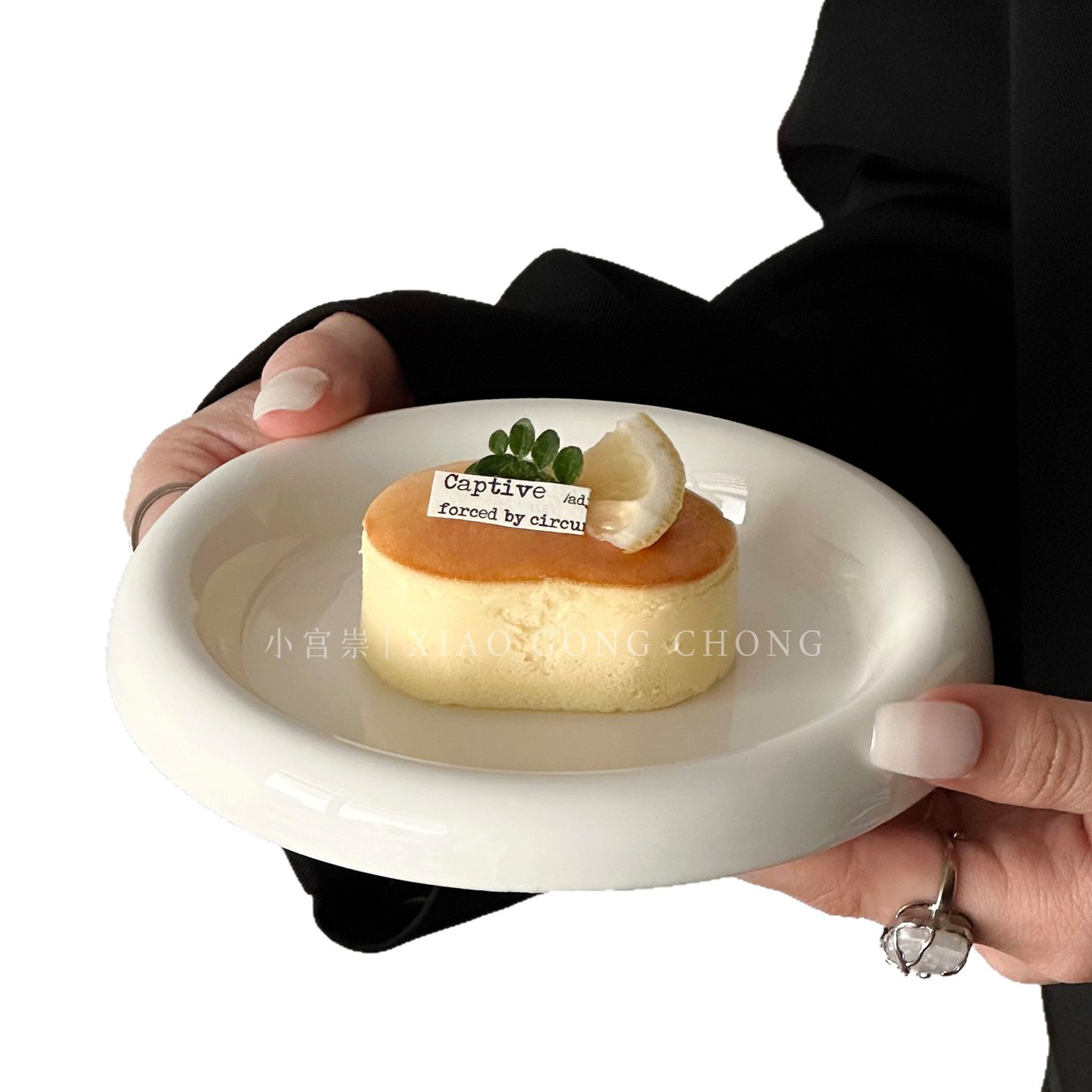 ins风胖嘟嘟甜品盘高颜值家用纯白陶瓷盘奶fufu蛋糕盘早餐盘盘子白底实物图