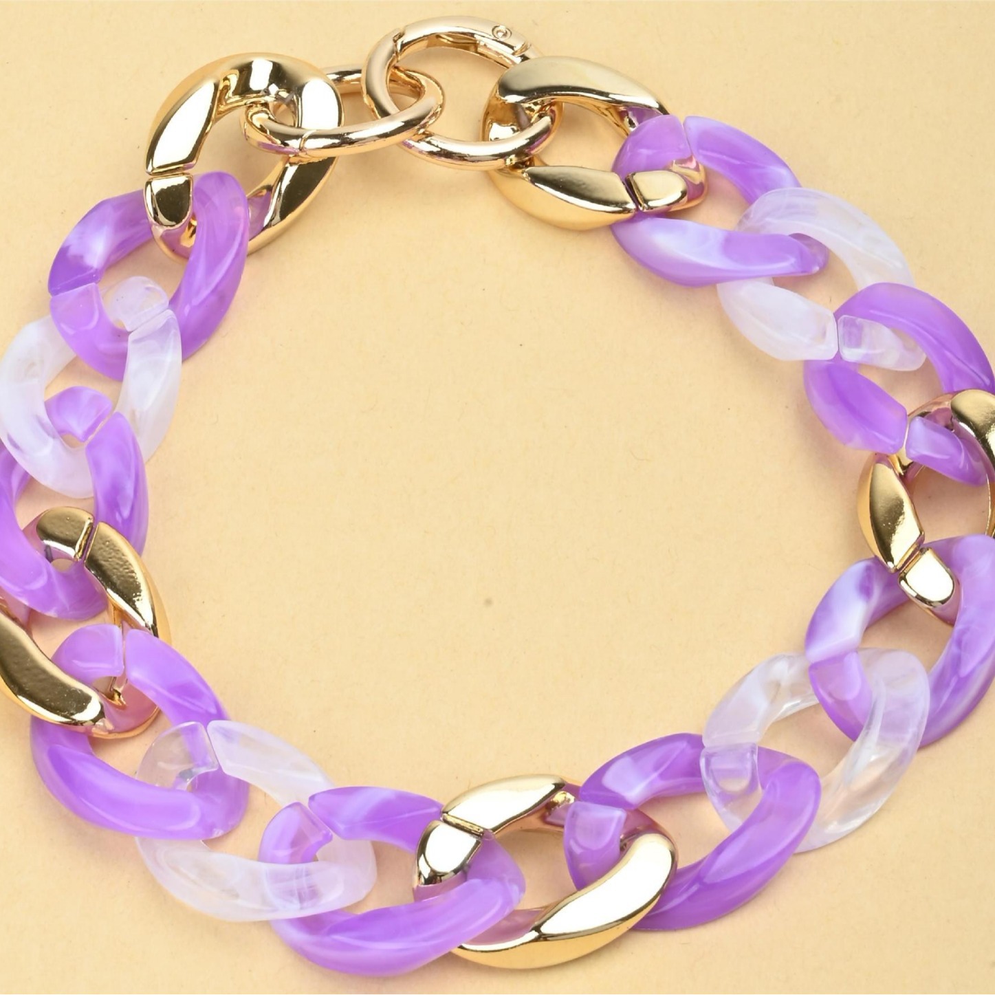 Fashionable metal color-blocking acrylic mobile phone pendant chain, mobile phone chain, ladies' wrist strap, mobile phone chain, bag chain, direct supply from the manufacturer Specification image