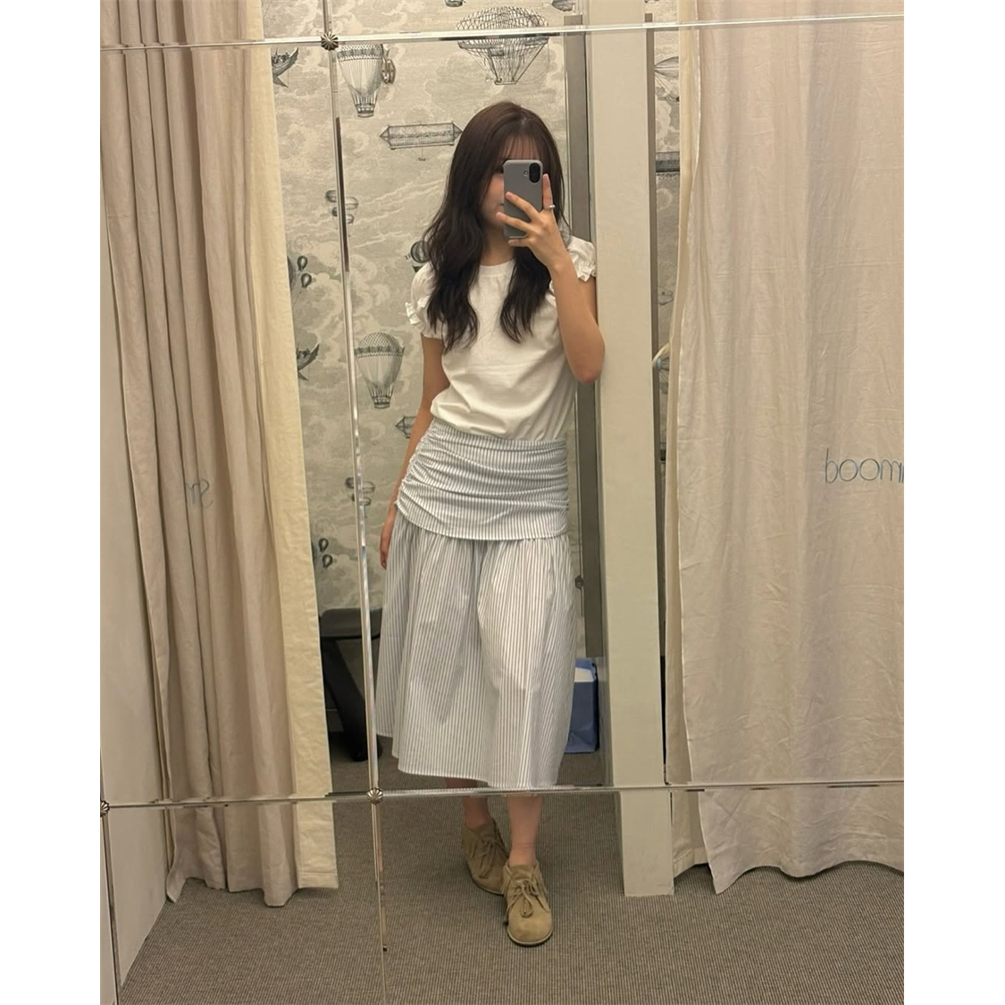 Now, the 2026 summer new style of Korean designer smo*thmood pleated striped skirt with a layered effect details Picture