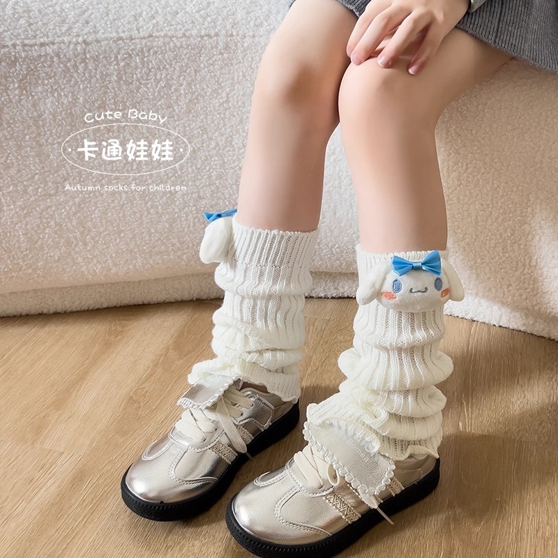 Cute big-eared dog leg covers, black cartoon 3D figurines, knitted pile sock covers, mid-calf socks for women, spring, autumn and winter Application Scenario